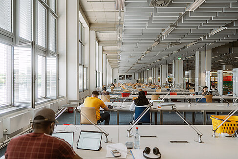 MBA&E Life Science Management, Student Life Library